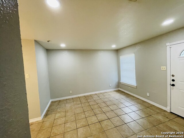 Image 2 of 12 For 4822 Hemphill