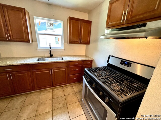 Image 4 of 12 For 4822 Hemphill