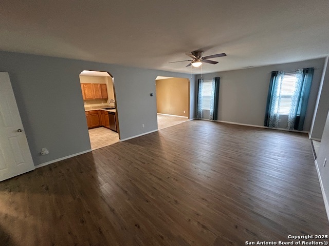 Image 4 of 22 For 25434 Longbranch