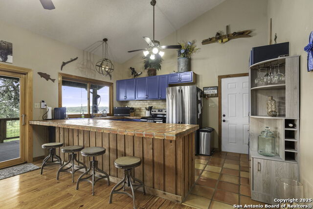 Listing photo id 8 for 314 Sunset