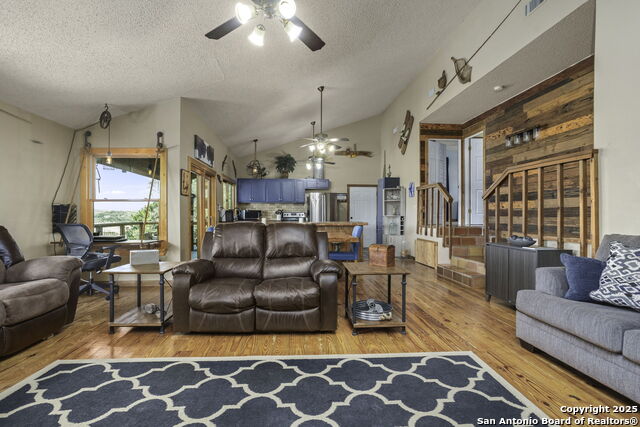 Listing photo id 11 for 314 Sunset