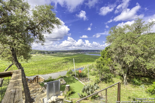 Listing photo id 24 for 314 Sunset