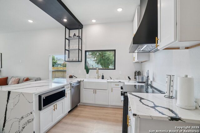 Listing photo id 11 for 427 Cass
