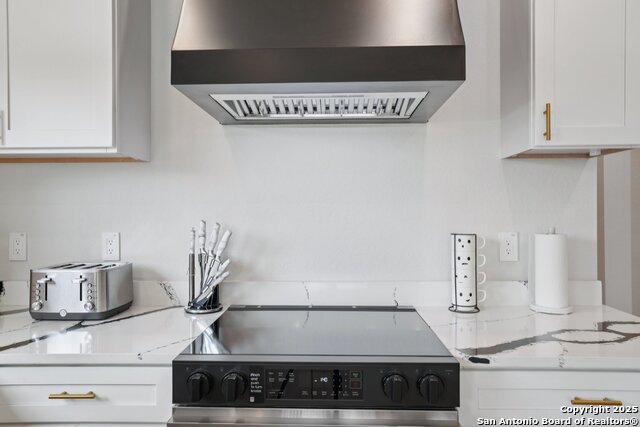 Listing photo id 13 for 427 Cass