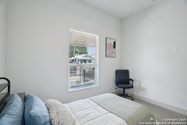 Listing photo id 17 for 427 Cass