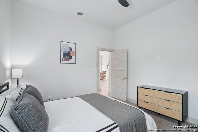 Listing photo id 22 for 427 Cass
