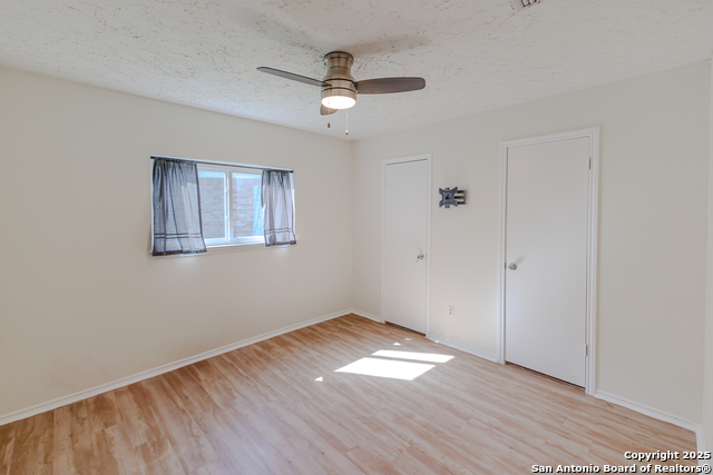 Listing photo id 21 for 6303 Welles Glenn Cir