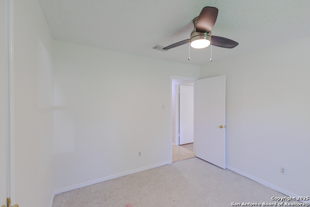 Listing photo id 29 for 6303 Welles Glenn Cir