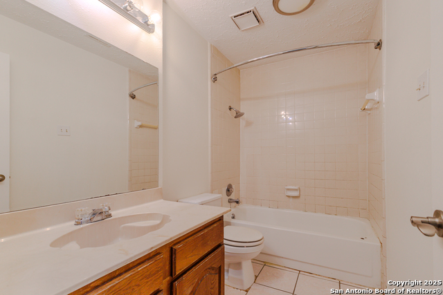 Listing photo id 31 for 6303 Welles Glenn Cir