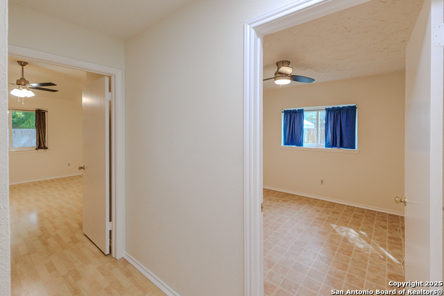 Listing photo id 32 for 6303 Welles Glenn Cir