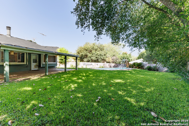Listing photo id 35 for 6303 Welles Glenn Cir