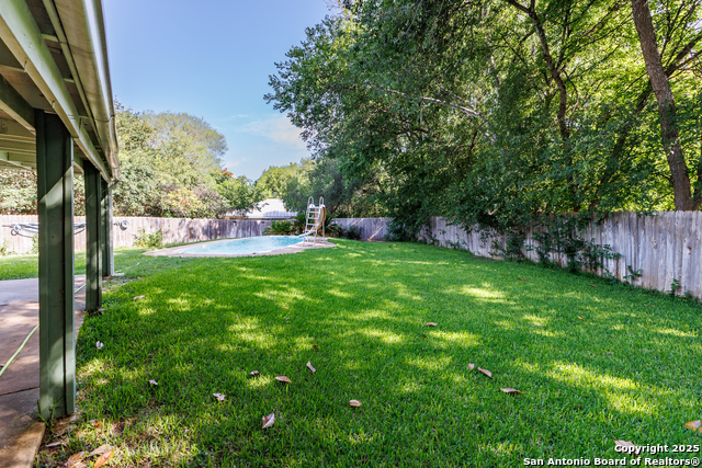 Listing photo id 38 for 6303 Welles Glenn Cir