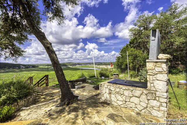 Listing photo id 27 for 314 & 309 Sunset