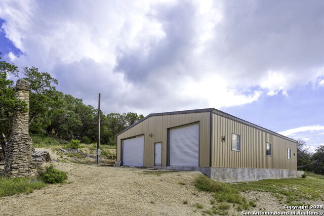 Listing photo id 32 for 314 & 309 Sunset