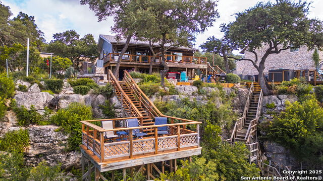 Listing photo id 4 for 314 & 309 Sunset