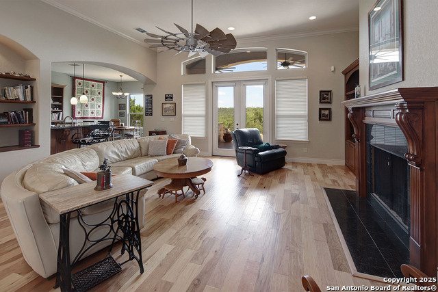 Image 12 of 43 For 3221 Comal Springs