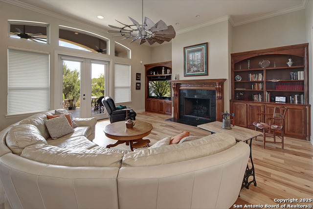 Image 13 of 43 For 3221 Comal Springs