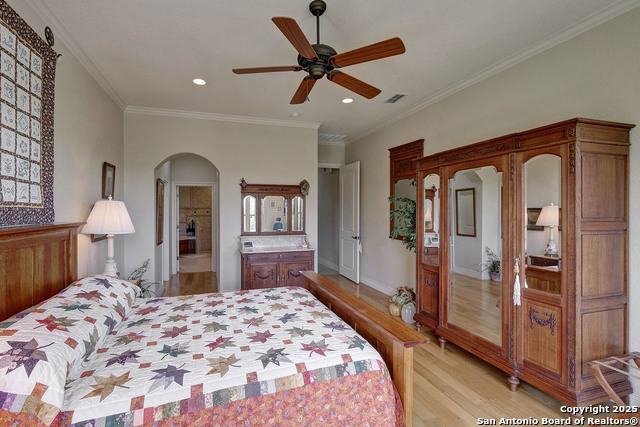 Image 19 of 43 For 3221 Comal Springs