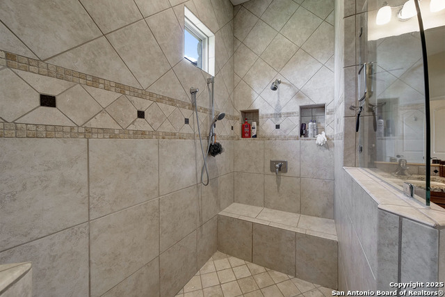 Image 22 of 43 For 3221 Comal Springs