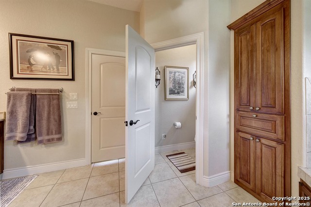Image 23 of 43 For 3221 Comal Springs