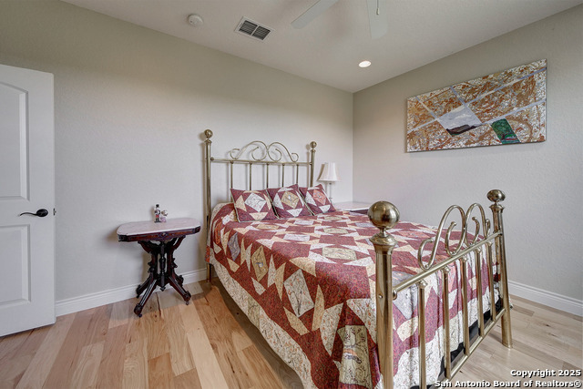 Image 29 of 43 For 3221 Comal Springs
