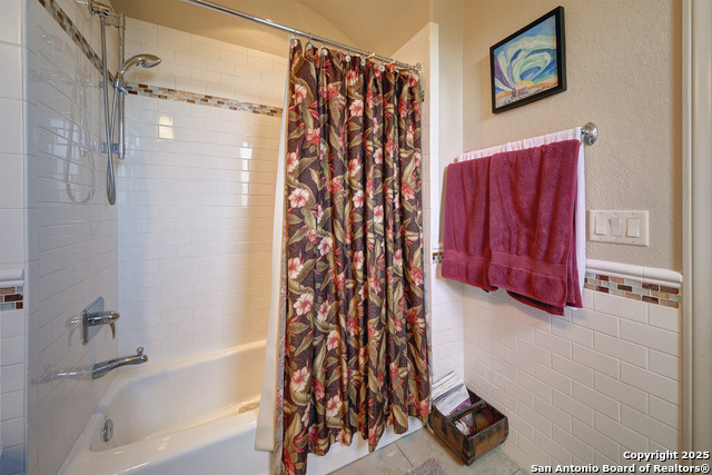 Image 32 of 43 For 3221 Comal Springs