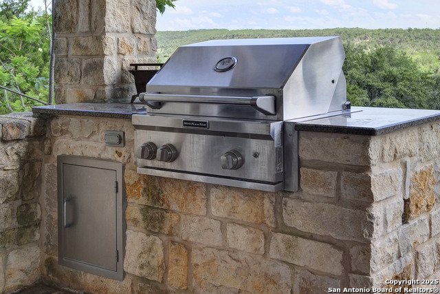 Image 33 of 43 For 3221 Comal Springs