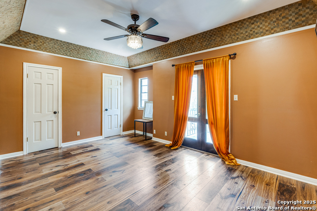 Listing photo id 17 for 201 Chattington