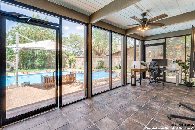 Listing photo id 25 for 201 Chattington