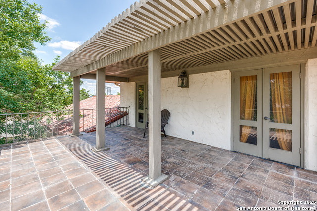 Listing photo id 27 for 201 Chattington