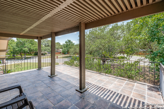 Listing photo id 28 for 201 Chattington