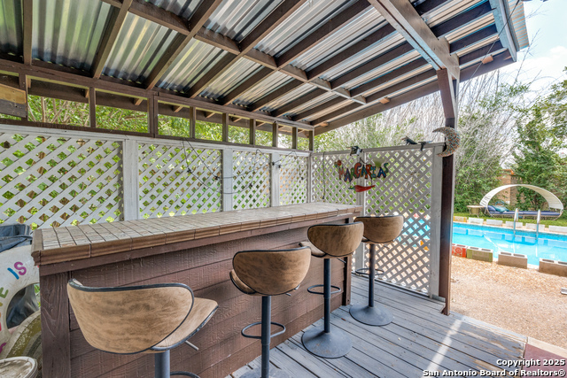 Listing photo id 29 for 201 Chattington