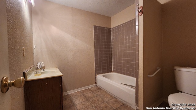 Listing photo id 10 for 3003 Travis W