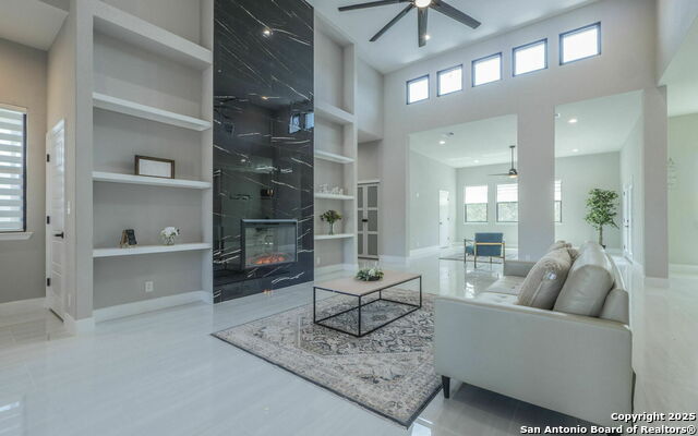 Image 18 of 39 For 643 Mystic Parkway
