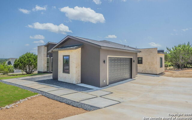 Image 2 of 39 For 643 Mystic Parkway