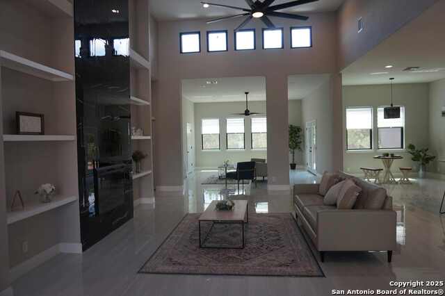 Image 21 of 39 For 643 Mystic Parkway