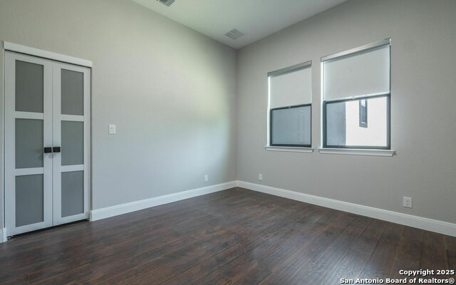Image 33 of 39 For 643 Mystic Parkway