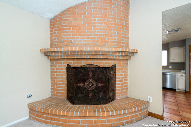 Listing photo id 9 for 6407 Ridge Pass