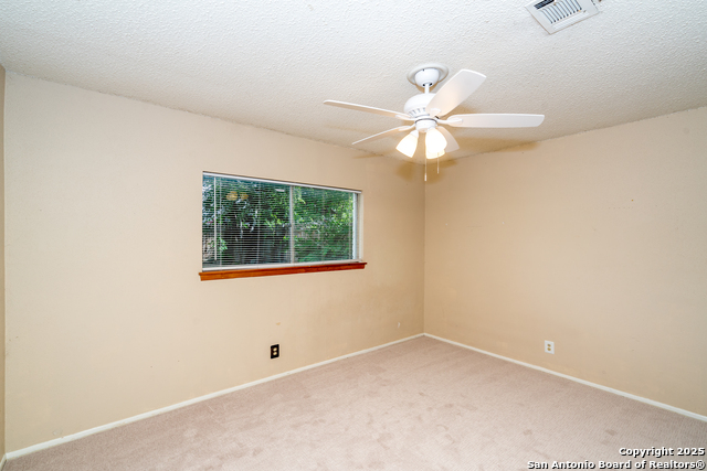 Listing photo id 24 for 6407 Ridge Pass