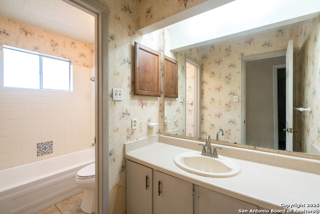 Listing photo id 30 for 6407 Ridge Pass