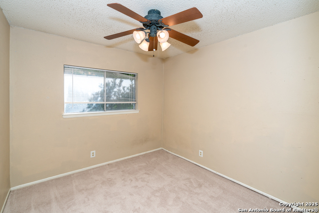 Listing photo id 32 for 6407 Ridge Pass