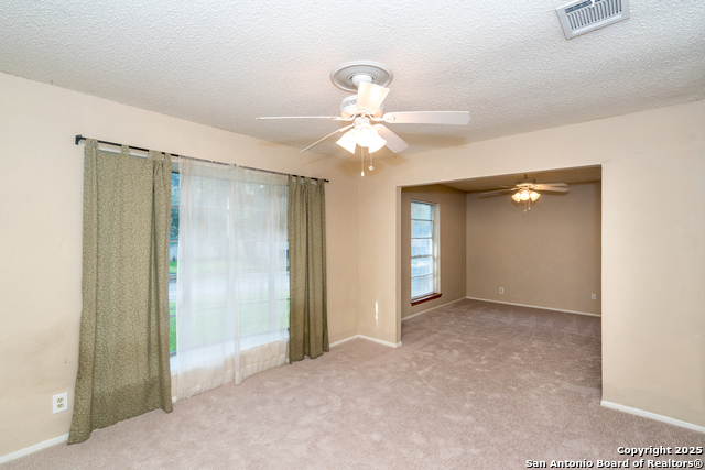Listing photo id 5 for 6407 Ridge Pass