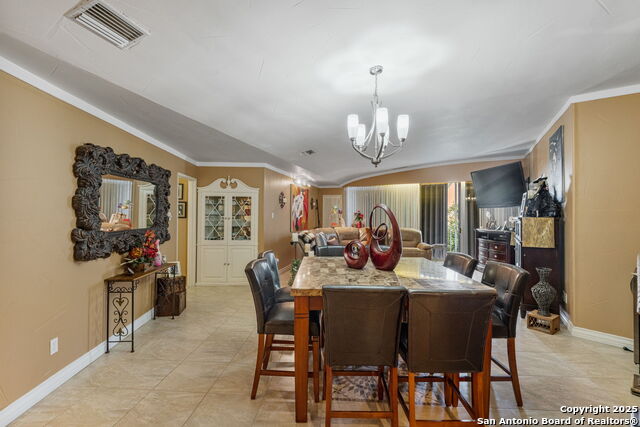 Listing photo id 9 for 823 Water 5d
