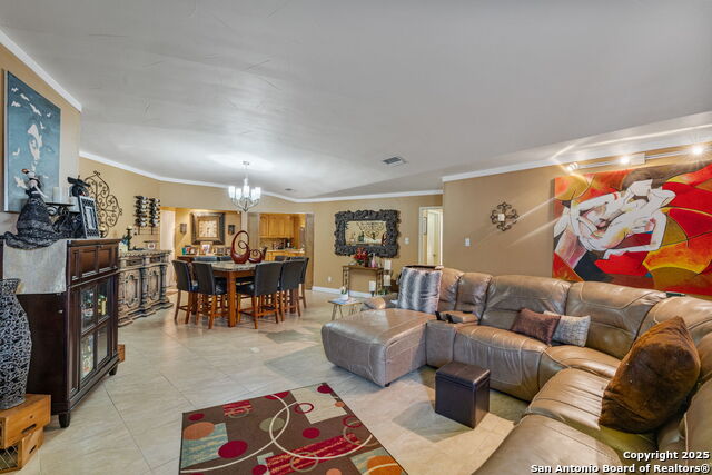 Listing photo id 10 for 823 Water 5d