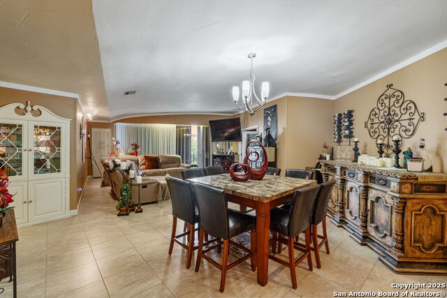 Listing photo id 13 for 823 Water 5d