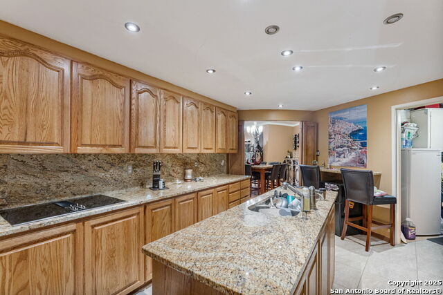 Listing photo id 16 for 823 Water 5d
