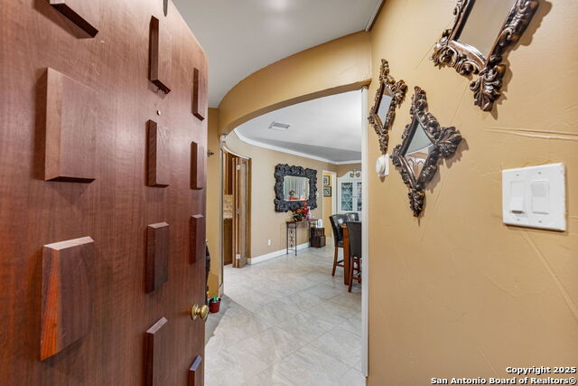 Listing photo id 17 for 823 Water 5d
