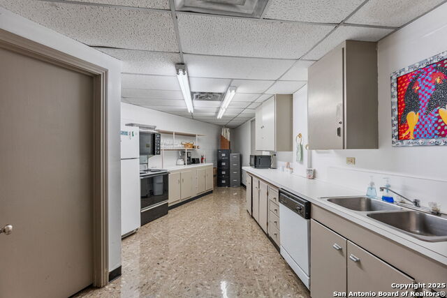 Listing photo id 20 for 823 Water 5d
