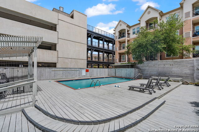 Listing photo id 23 for 823 Water 5d