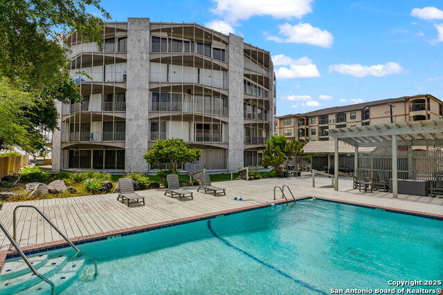 Listing photo id 26 for 823 Water 5d